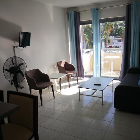 Lobelia Apartments ลิมาซอล ภายนอก รูปภาพ
