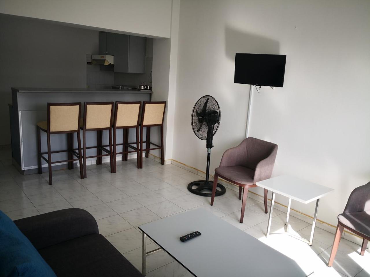 Lobelia Apartments ลิมาซอล ภายนอก รูปภาพ