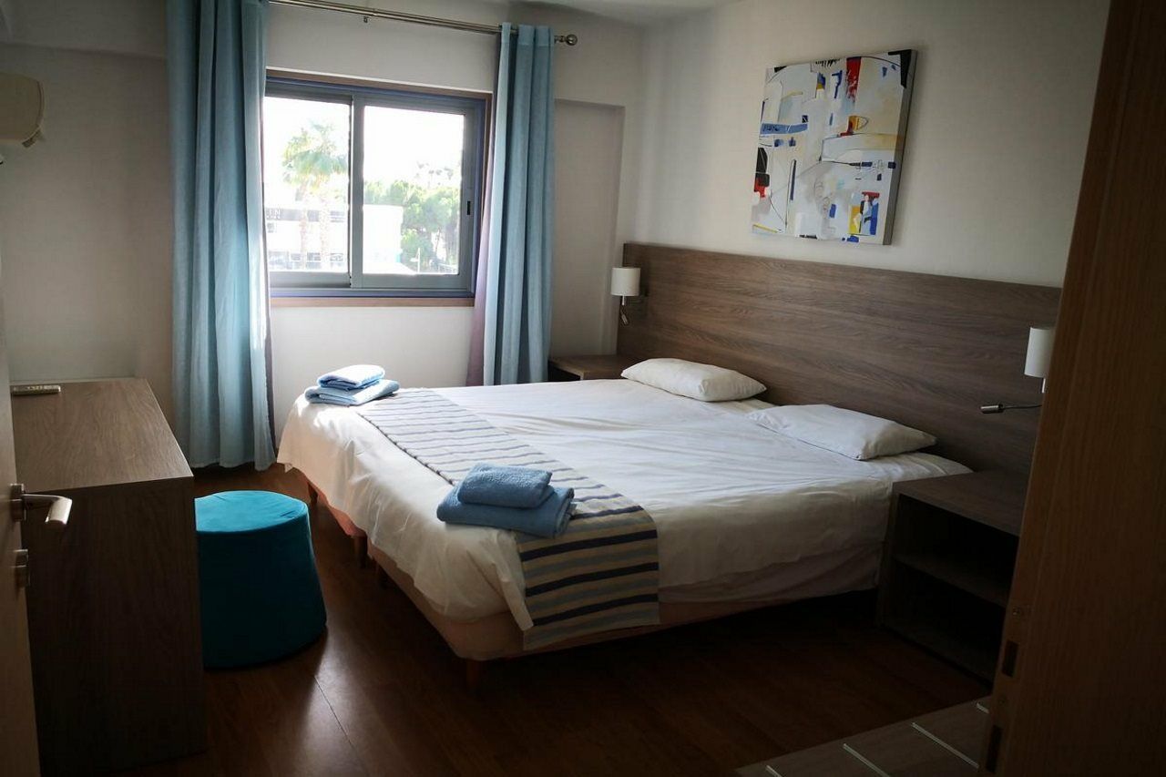 Lobelia Apartments ลิมาซอล ภายนอก รูปภาพ